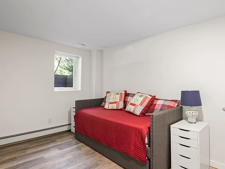 2421 Noyac Rd — Photo 36