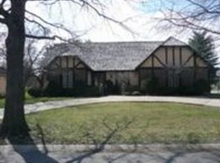12900 Saint Andrews Dr, Kansas City, MO 64145