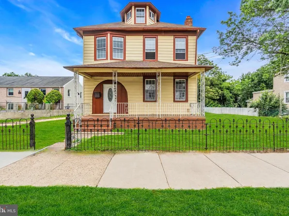 224 E Washington St, Riverside, NJ 08075