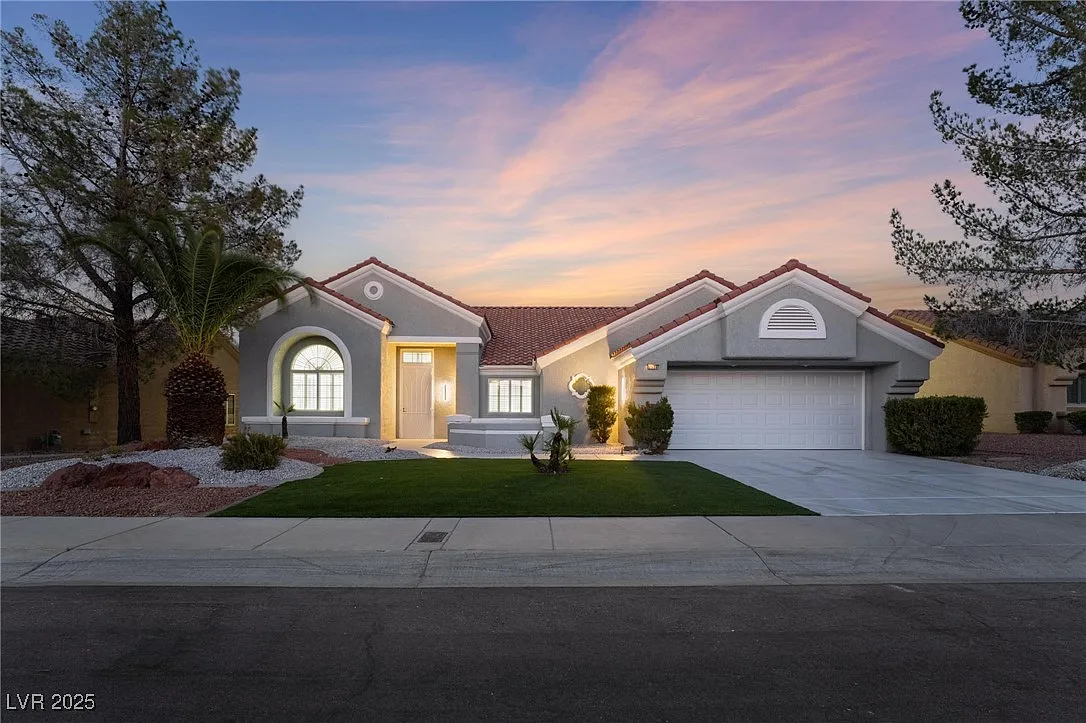 Building Photo - 2528 Sunup Dr