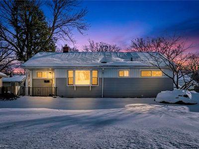 3723 W 232nd St, North Olmsted, OH, 44070