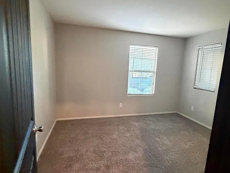 16576 W Jenan Dr — Photo 7
