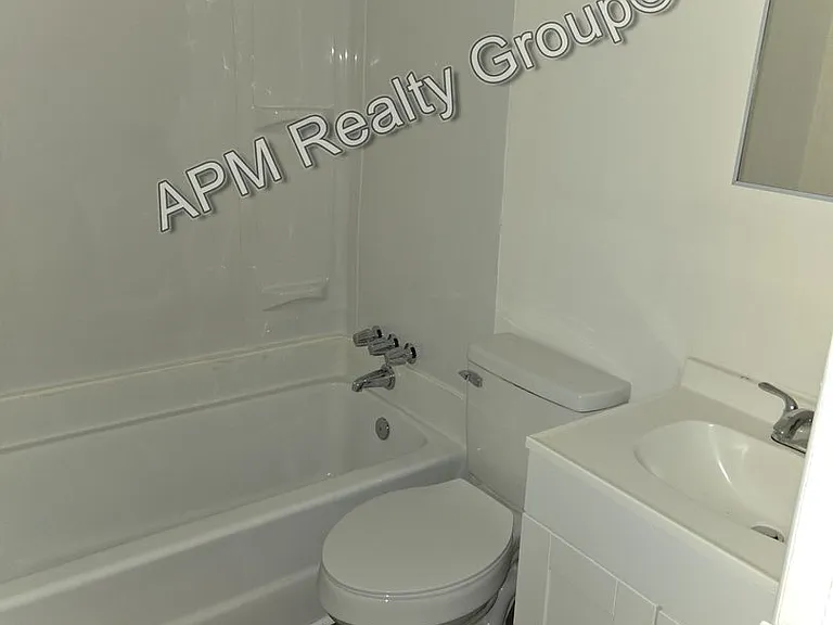 27 Bethune Ct — Photo 2