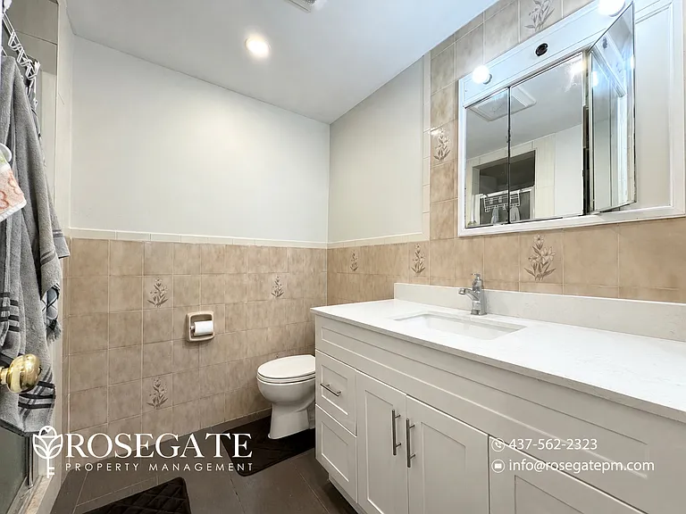 54 Roseville Dr #B — Photo 9