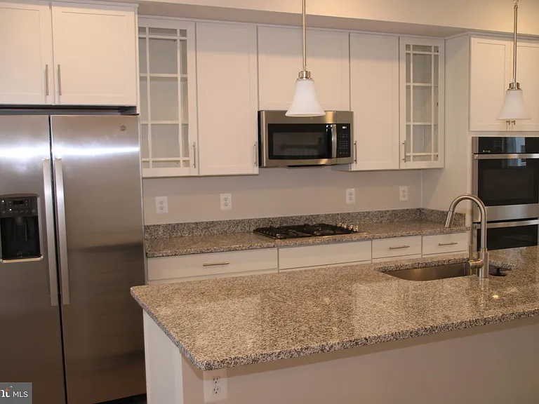 2583 Hopton Ln — Photo 3