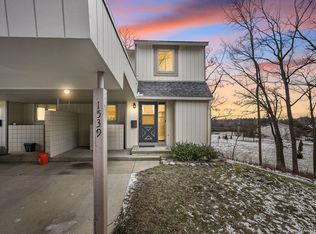 1539 Charter Oak Dr, Rochester, MI 48309