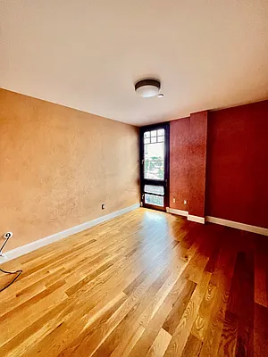 Sold by Maximillion Realty, Inc. | media 44