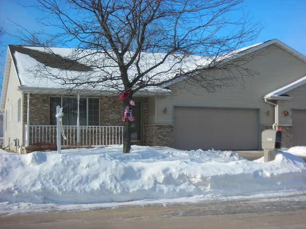 1633 Orchard Dr, Kaukauna, WI 54130