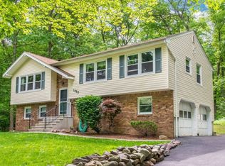 1052 Green Pond Rd, Newfoundland, NJ 07435