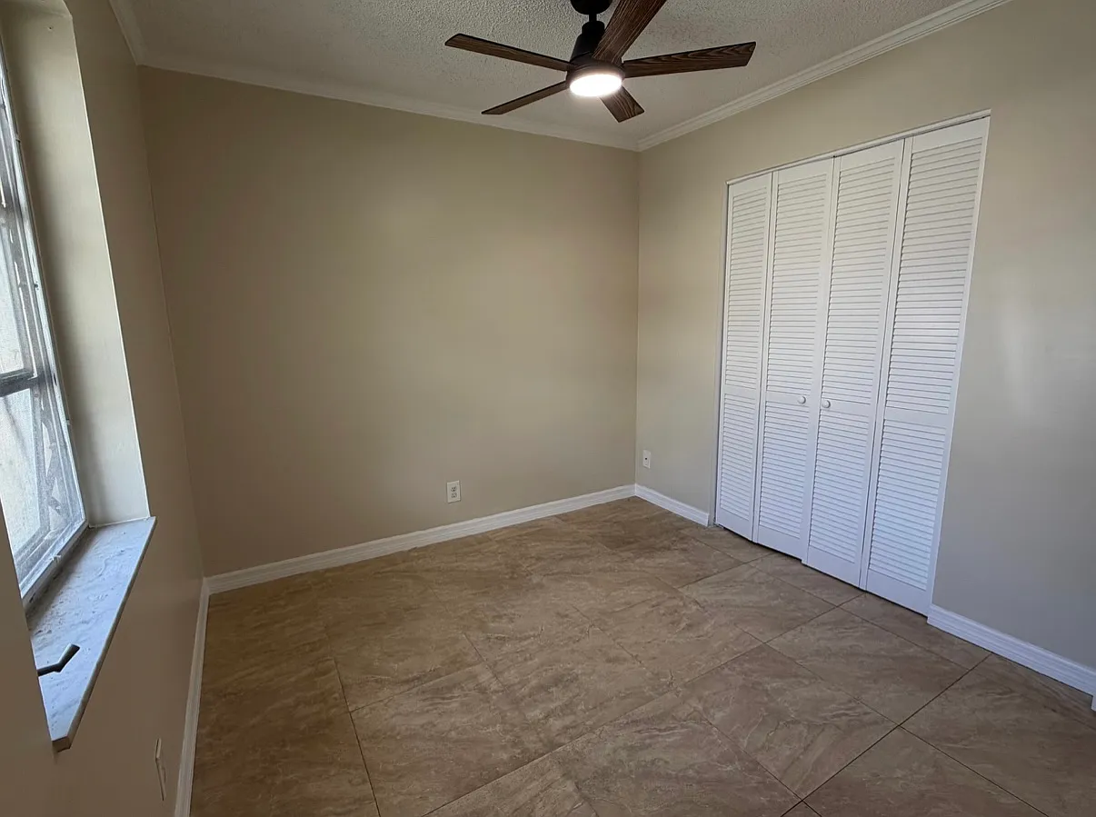 2 bed, 1000 sqft, $2,200 — Photo 4