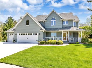 214 Beechwood Dr, Minooka, IL