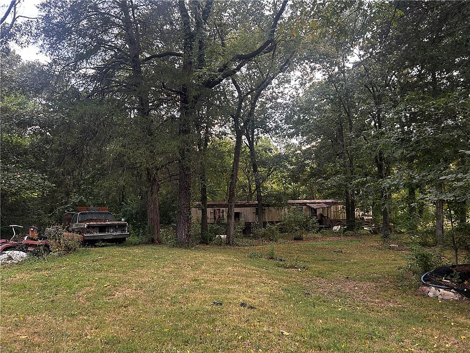 2nd image of 2810 Fitch Rd