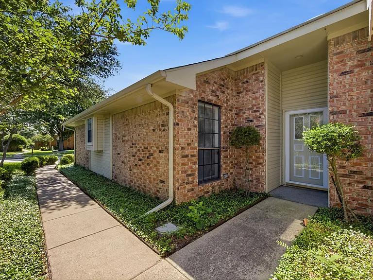 2103 Overview Ln — Photo 24