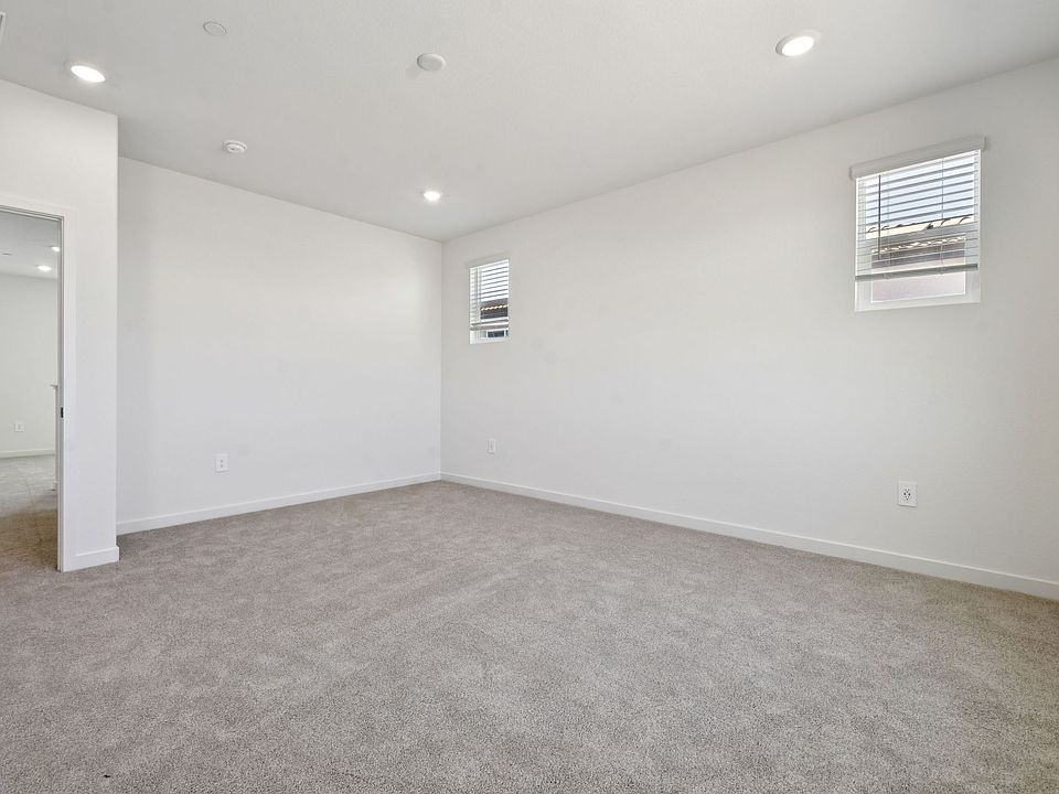 NCA_Rushmore_4521_Bedroom_1485_McIntyreSt_7.jpg