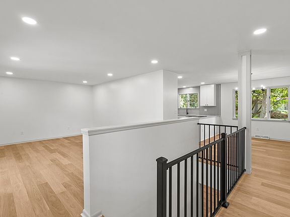 4th image of 24438 W Lancelot Ln