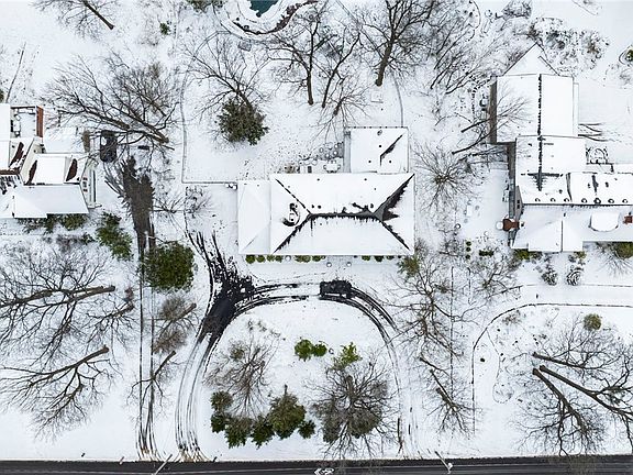5th image of 28900 Gates Mills Blvd