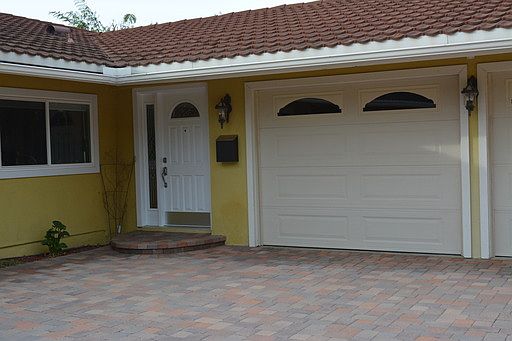 3rd image of 882 Valley Vista Dr