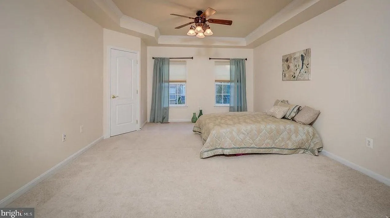 3 bed, 2.5 bath, 1339 sqft, $2,599 — Photo 4