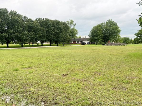 8633 S 2nd St W, Muskogee, OK 74401