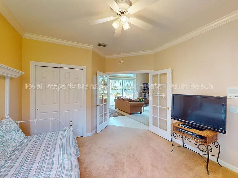 71 Cayman Pl — Photo 36