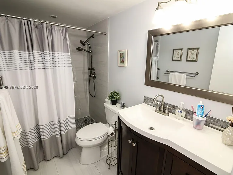 5151 Collins Ave #827 — Photo 10