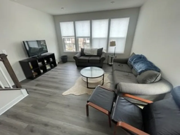 1114 Gleason Way — Photo 4
