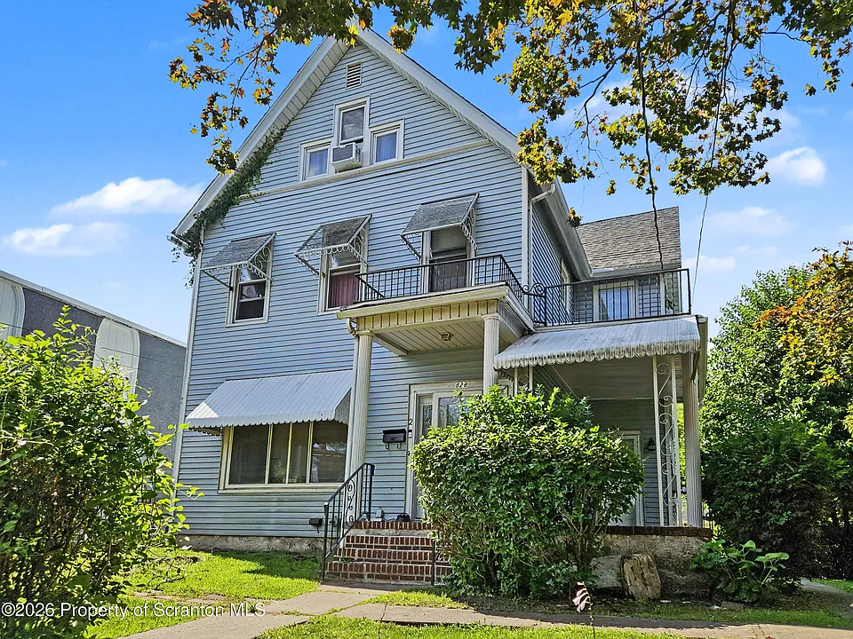 828 Cedar Ave #1