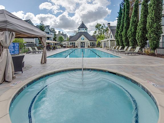 5th image of 1331 Lakeshore Cir #25-1781