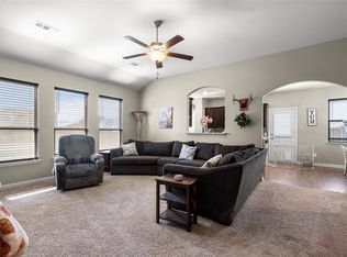 3015 Watercrest Dr, Sanger, TX 76266