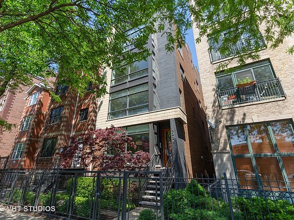 2nd image of 3321 N Sheffield Ave Unit 2