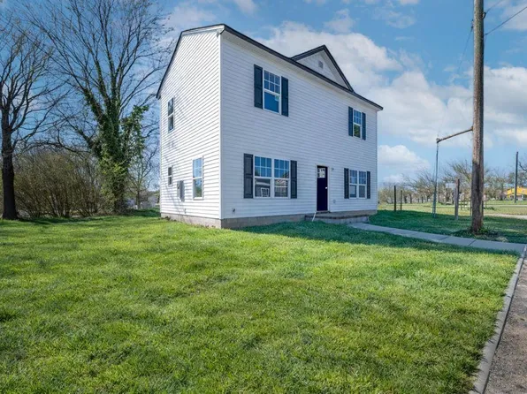 416 Railroad Ave, Suffolk, VA 23434