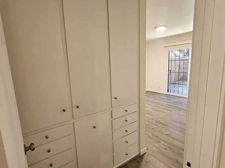 4101 Porter St #6 — Photo 18