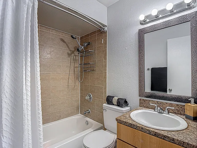 21032 Voyager Blvd #8 — Photo 15