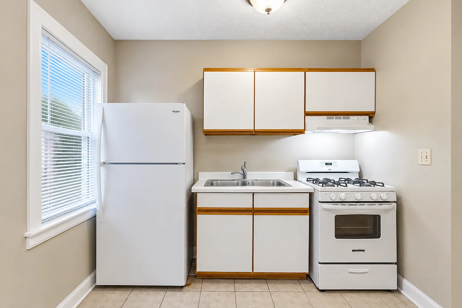 1 bed, $799 — Photo 2