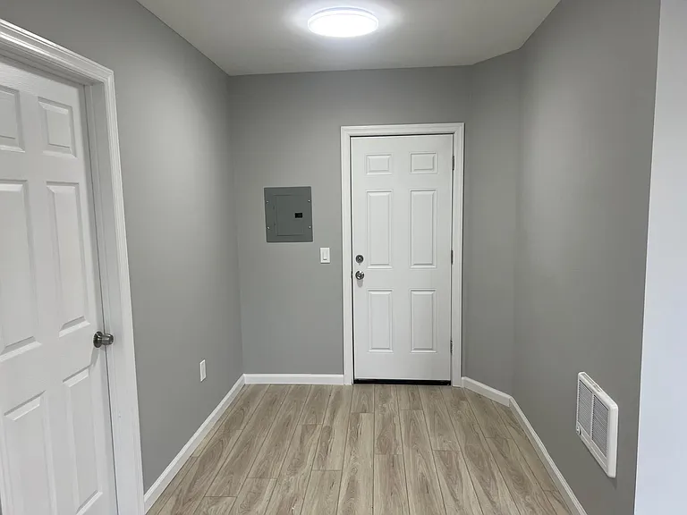 28 Sherman St #7 — Photo 7