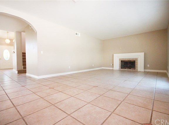 4th image of 41369 Serrai Ct