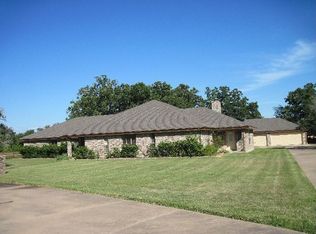 4912 Enchanted Oaks Dr, College Station, TX 77845