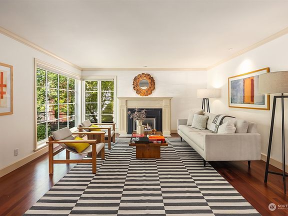 3rd image of 2036 McGilvra Boulevard E