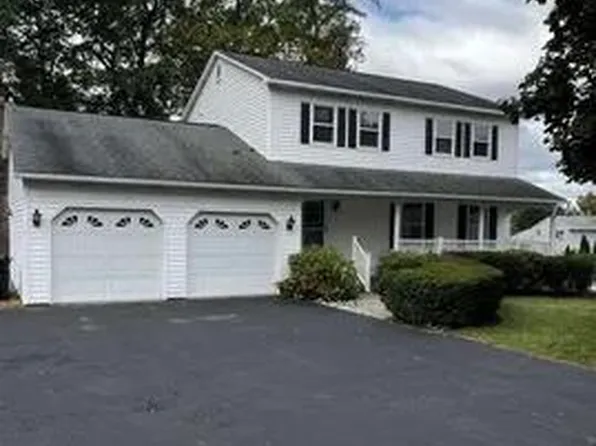 43 Huntington Drive, Niskayuna, NY 12309