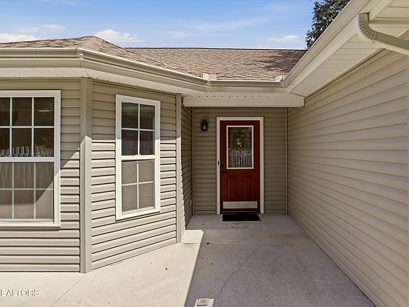 3rd image of 2526 Peach Orchard Rd