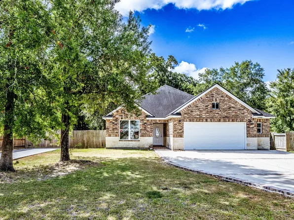 3676 Pin Oak Dr, Conroe, TX 77301