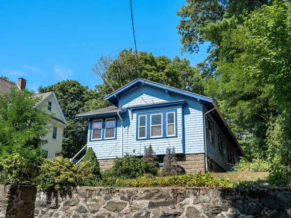 71 Temple St, Boston, MA 02132