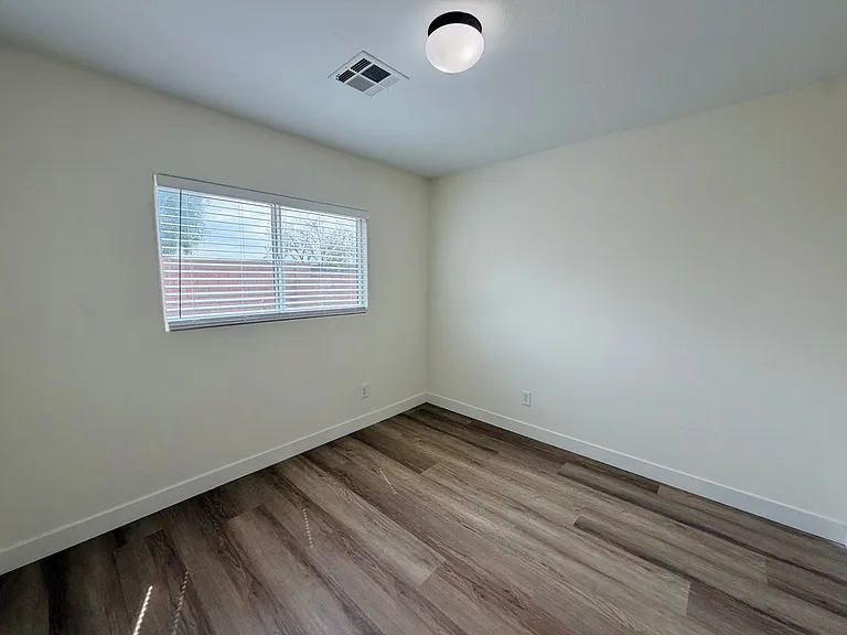 8688 Mesquite Hills St — Photo 22