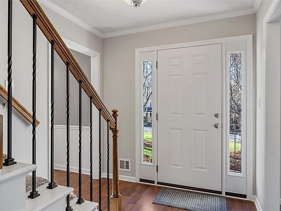3rd image of 4508 Pine Hill Ter NE