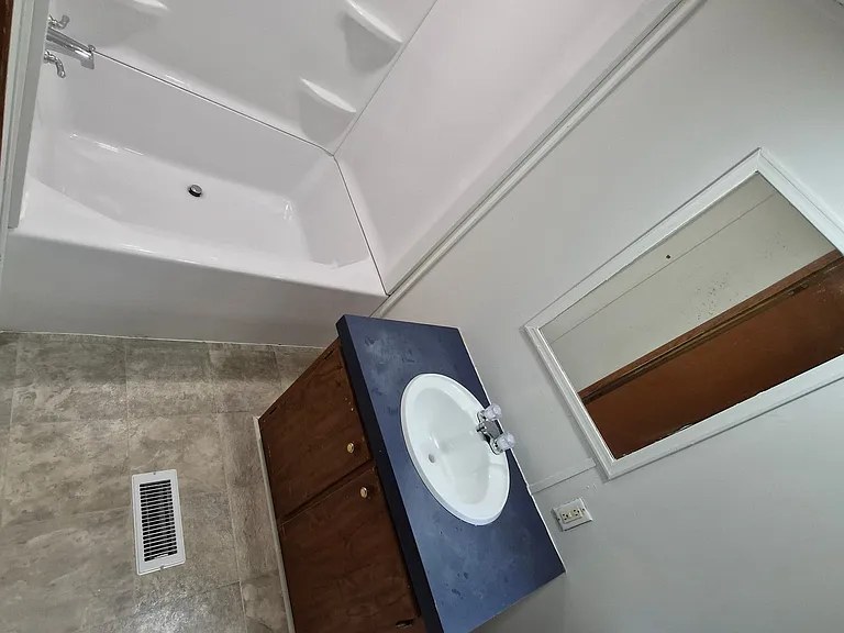 83 Caroline Dr — Photo 6