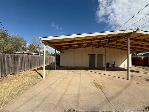 407 W Spruce Ave Photo 1