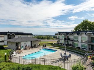 2401 W Canal Dr, Kennewick, WA