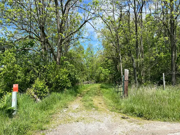 5559 Panhandle Rd, New Vienna, OH 45159
