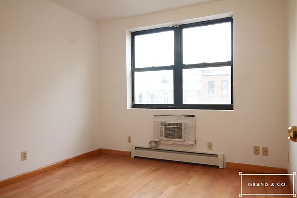 Rented by Grand & Co. | media 10