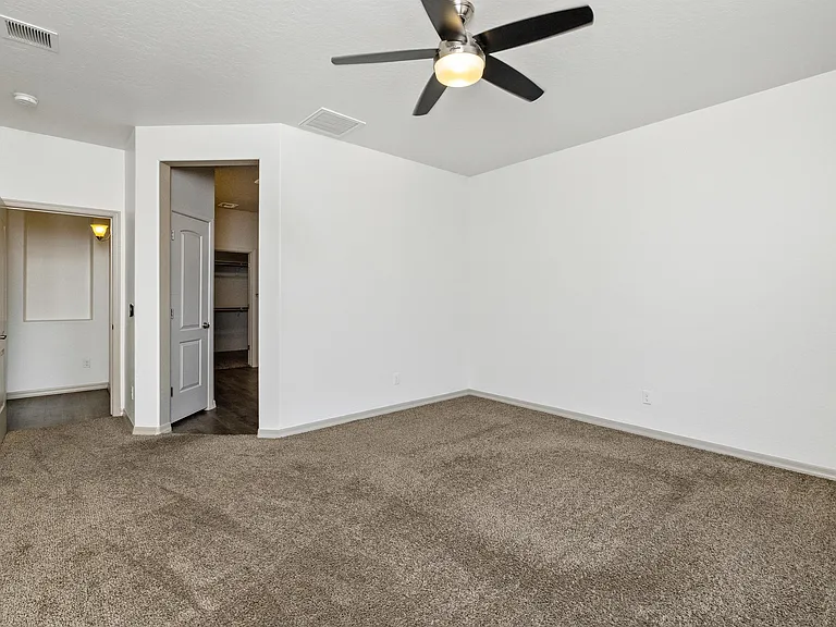 2547 Comet Loop — Photo 11